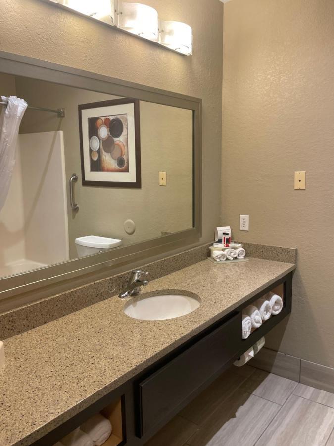 Spark By Hilton La Crosse Onalaska Экстерьер фото