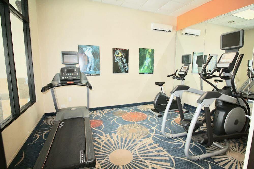 Spark By Hilton La Crosse Onalaska Экстерьер фото